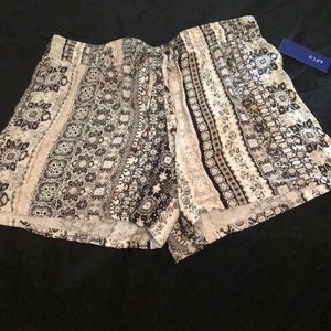Women’s fabric shorts